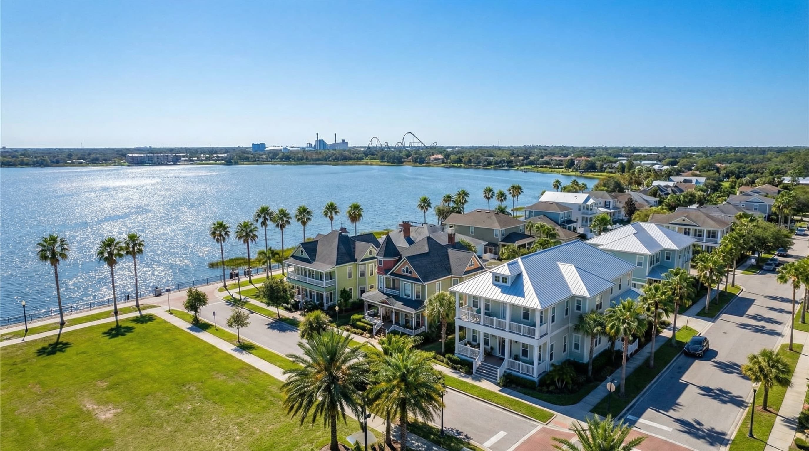 Kissimmee Florida resort community with vacation homes and pools near Disney World